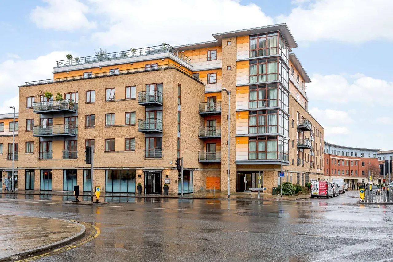 2 bed flat to rent, Hills Road, Cambridge, CB2