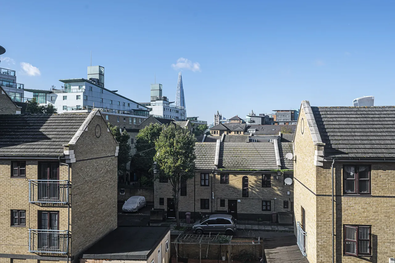London, E1W, photo 10