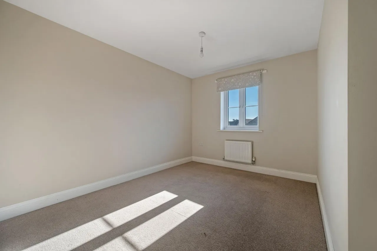 Groves Crescent, Stamford, PE9, photo 10