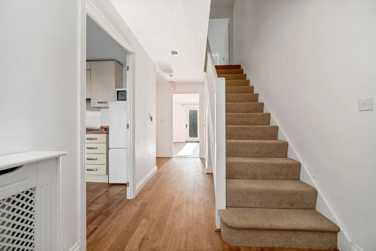 Groves Crescent, Stamford, PE9, photo 7