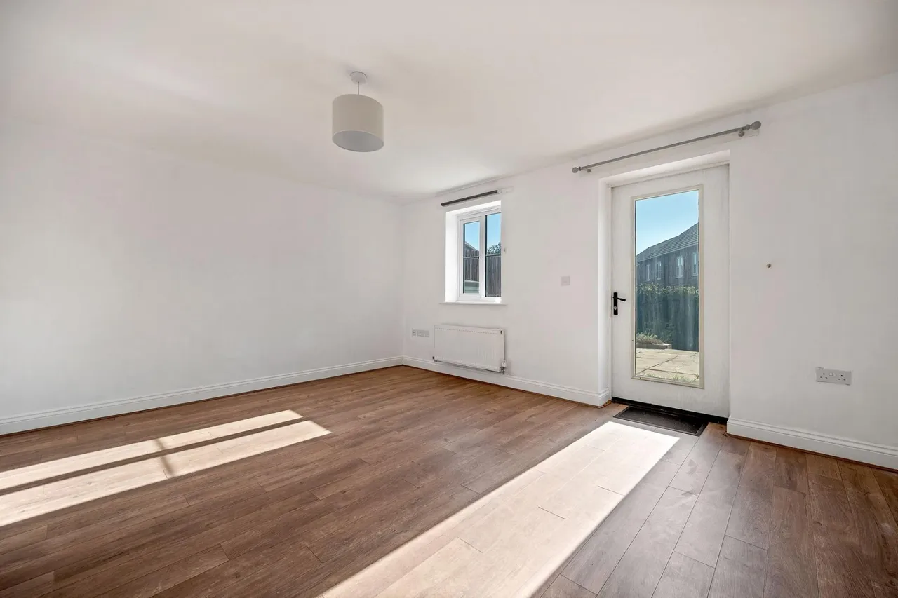 Groves Crescent, Stamford, PE9, photo 4