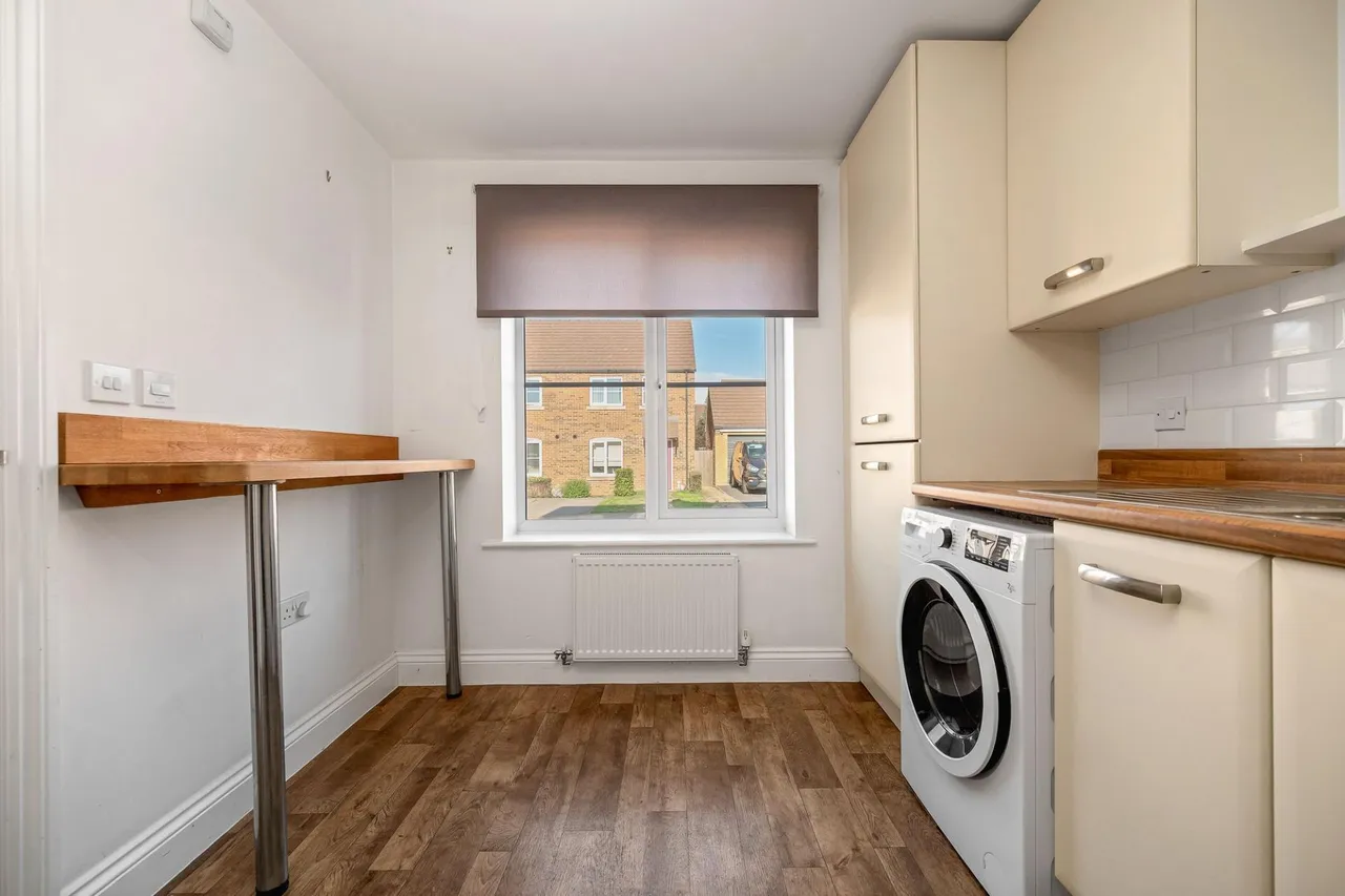Groves Crescent, Stamford, PE9, photo 3