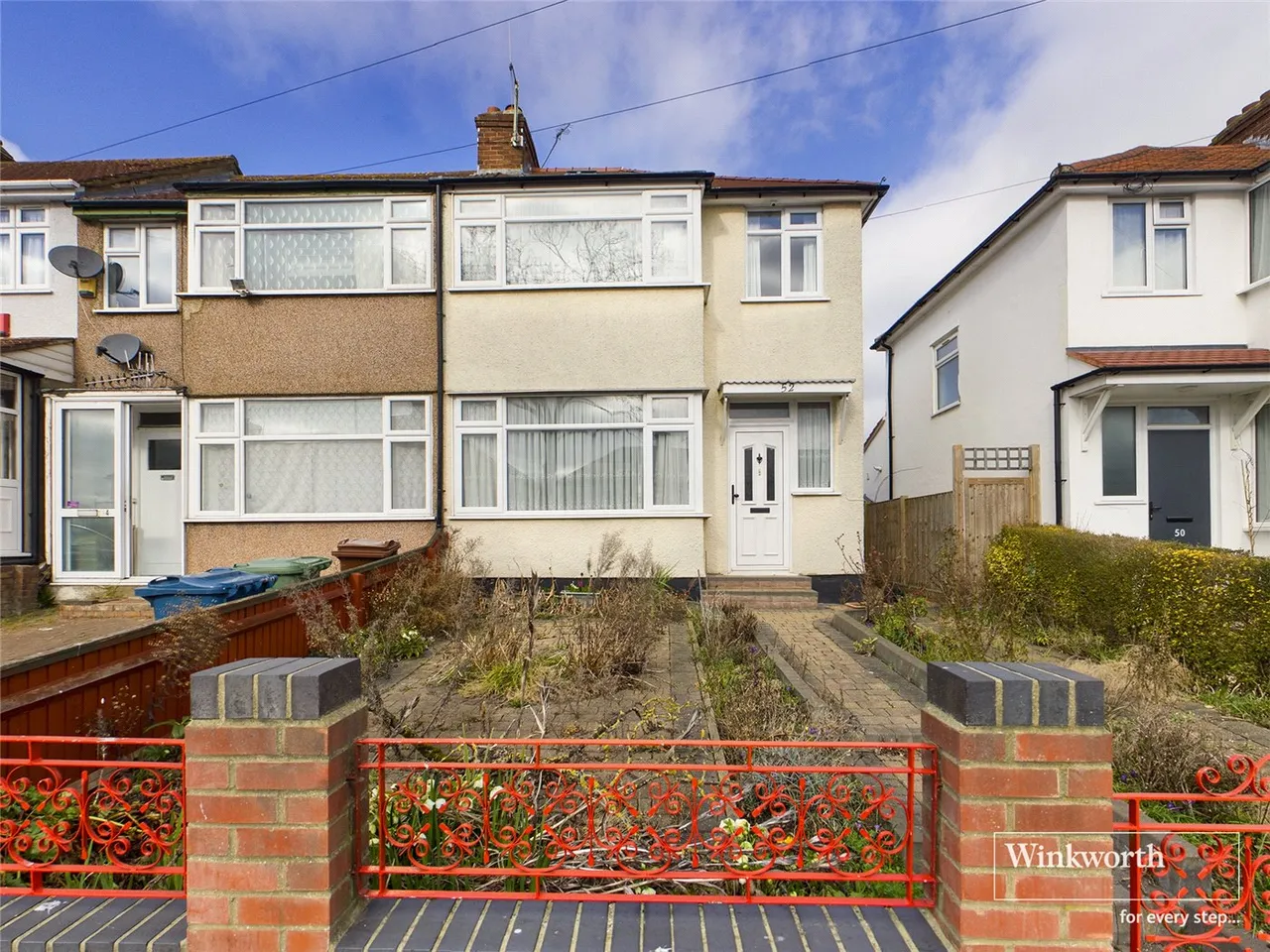 3 bed house for sale, Gainsborough Gardens, Edgware, HA8