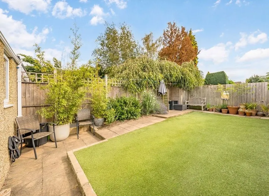 Ditton Hill Road, Surbiton, KT6, photo 8