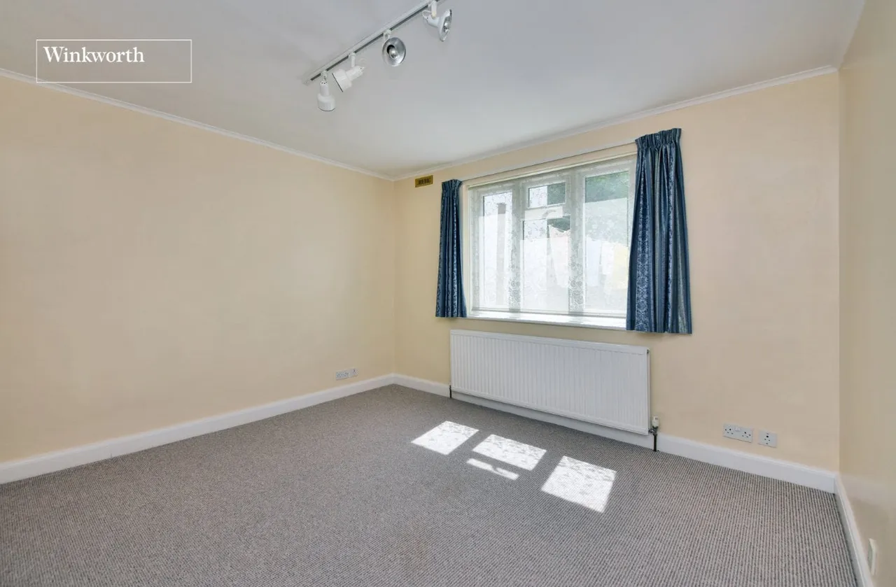 2 bed flat for sale — The Maisonettes, Alberta Avenue, Cheam, Sutton, SM1