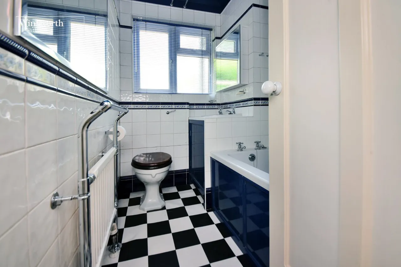 The Maisonettes, Alberta Avenue, Cheam, Sutton, SM1, photo 5