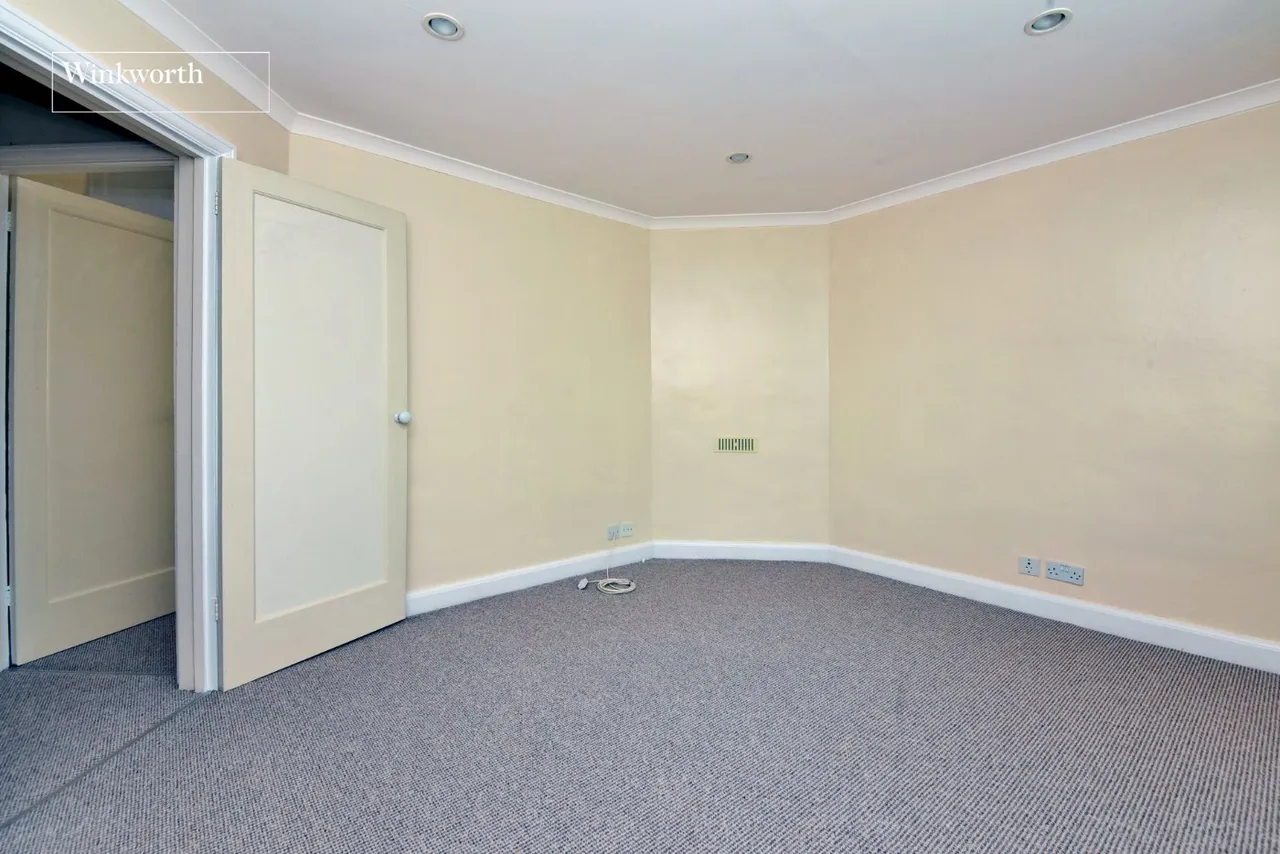 The Maisonettes, Alberta Avenue, Cheam, Sutton, SM1, photo 4