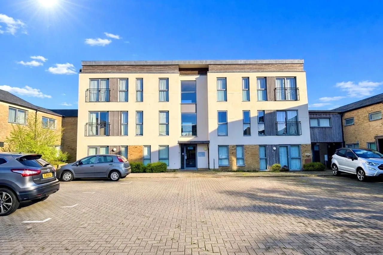 2 bed flat for sale, Rowan Close, Lee-on-the-Solent, PO13