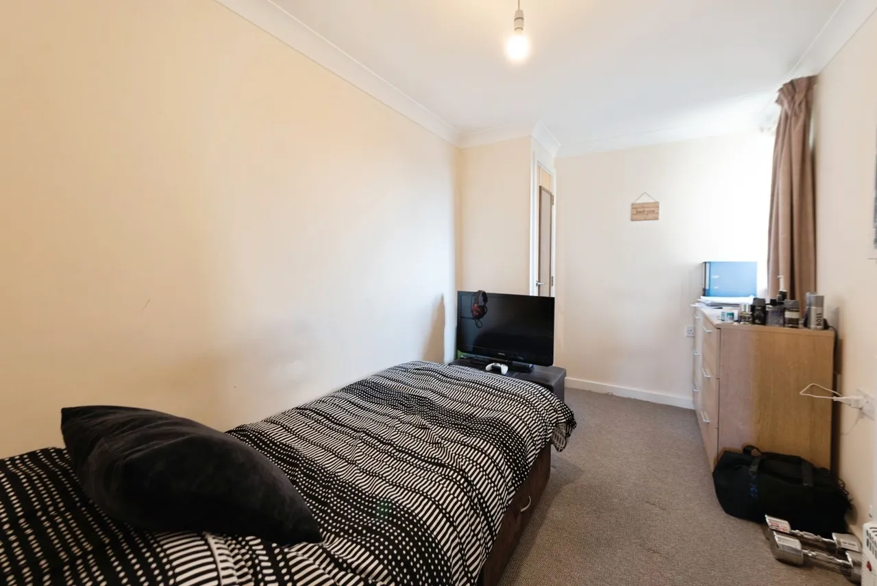 Rowan Close, Lee-on-the-Solent, PO13, photo 6