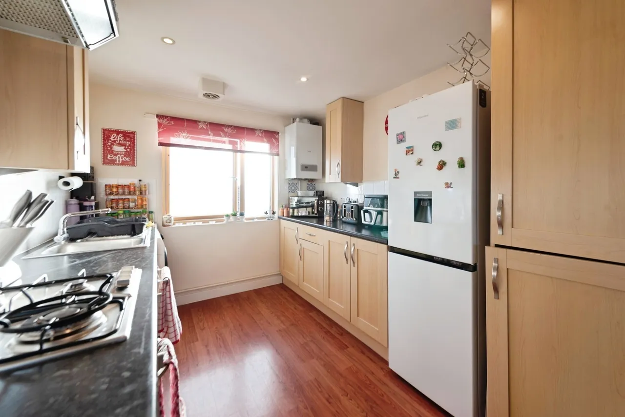 Rowan Close, Lee-on-the-Solent, PO13, photo 4