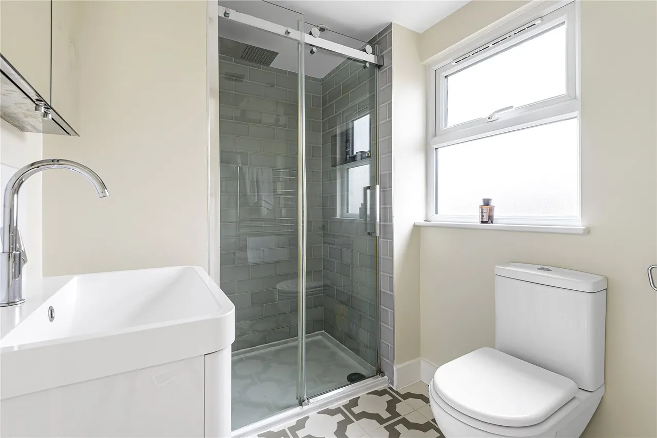Linden Road, Hampton, TW12 2JB, photo 8