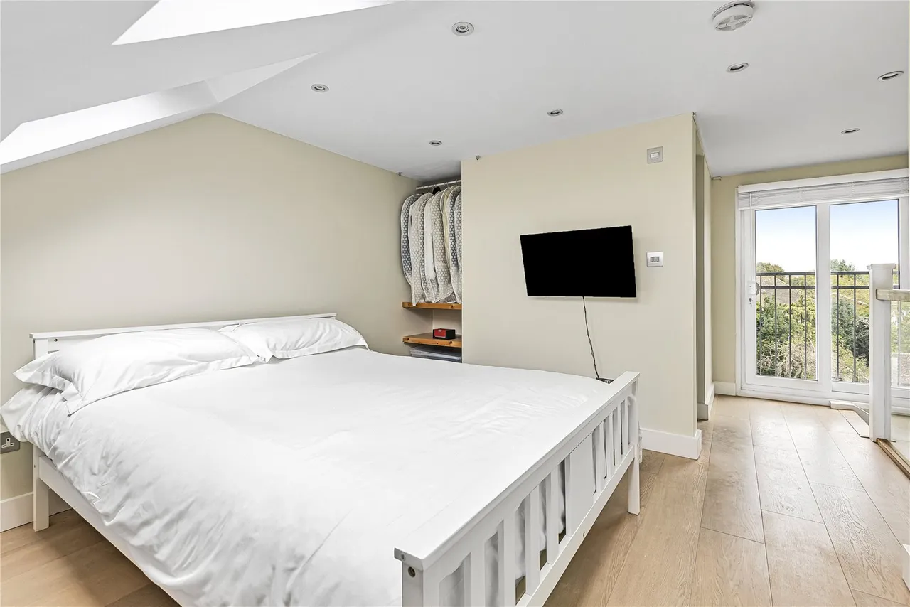 Linden Road, Hampton, TW12 2JB, photo 6