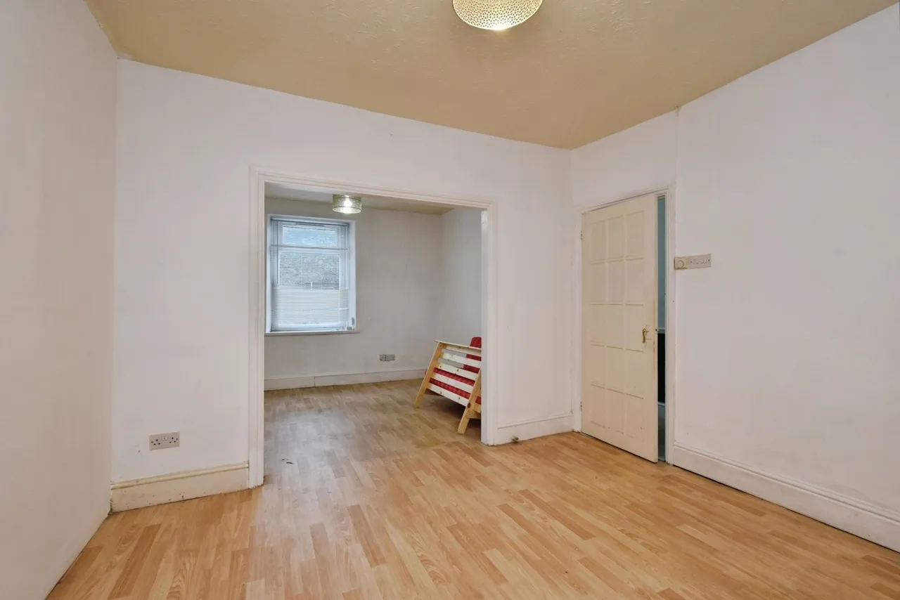 Hendre Road, Tycroes, SA18, photo 6