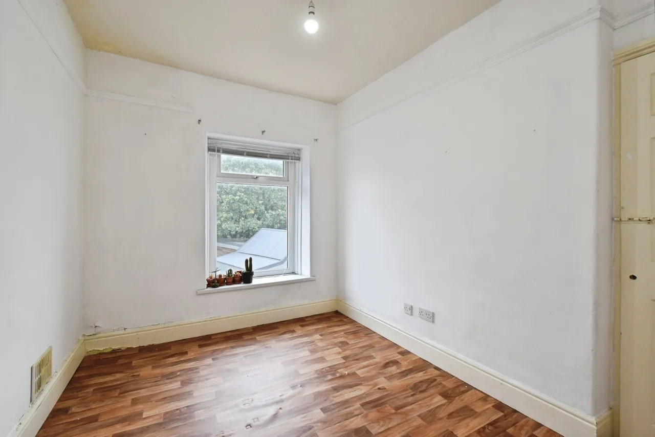 Hendre Road, Tycroes, SA18, photo 12