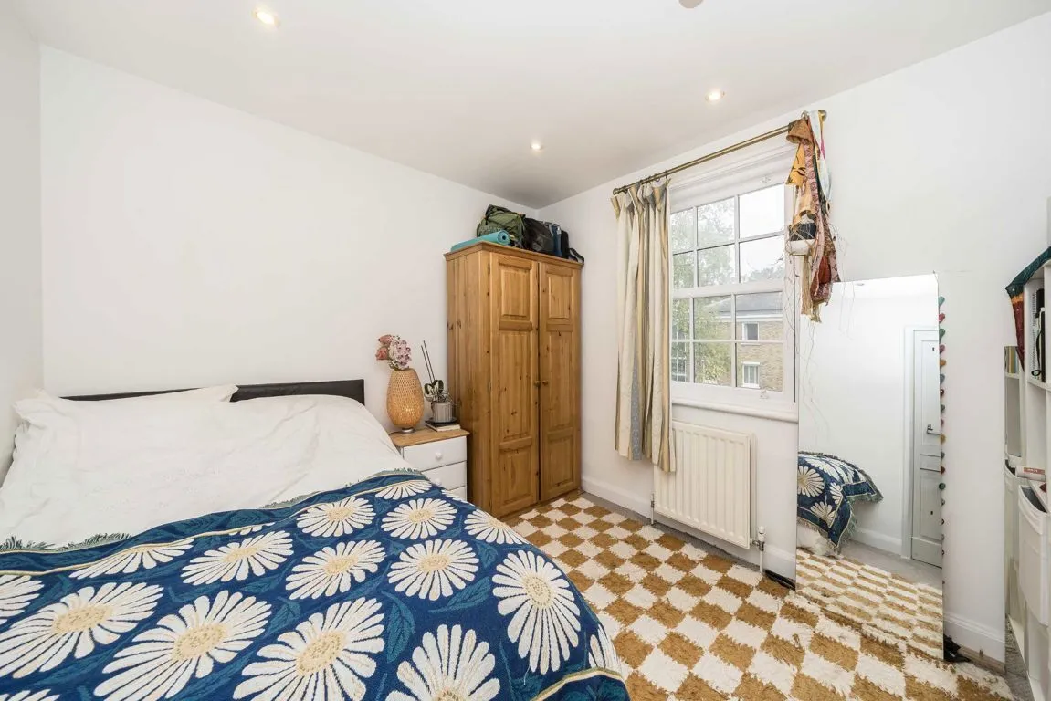 Langford Green, SE5, photo 6