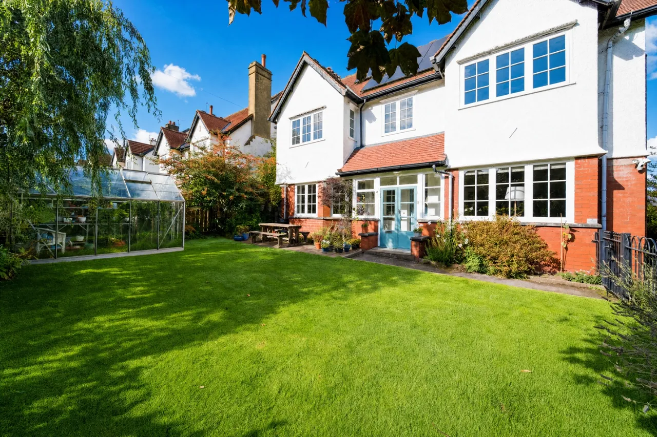Kings Road, Ilkley, LS29, photo 17