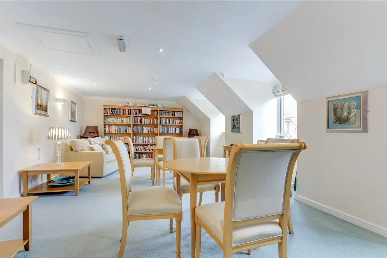 Oyster Lane, Byfleet, West Byfleet, S..., photo 7