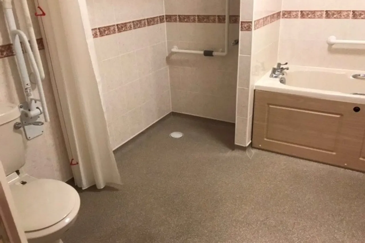 Oyster Lane, Byfleet, West Byfleet, S..., photo 5