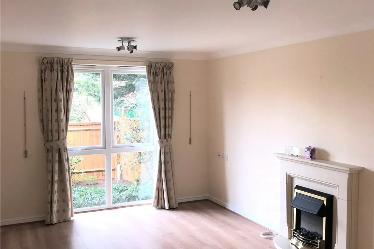 Oyster Lane, Byfleet, West Byfleet, S..., photo 2