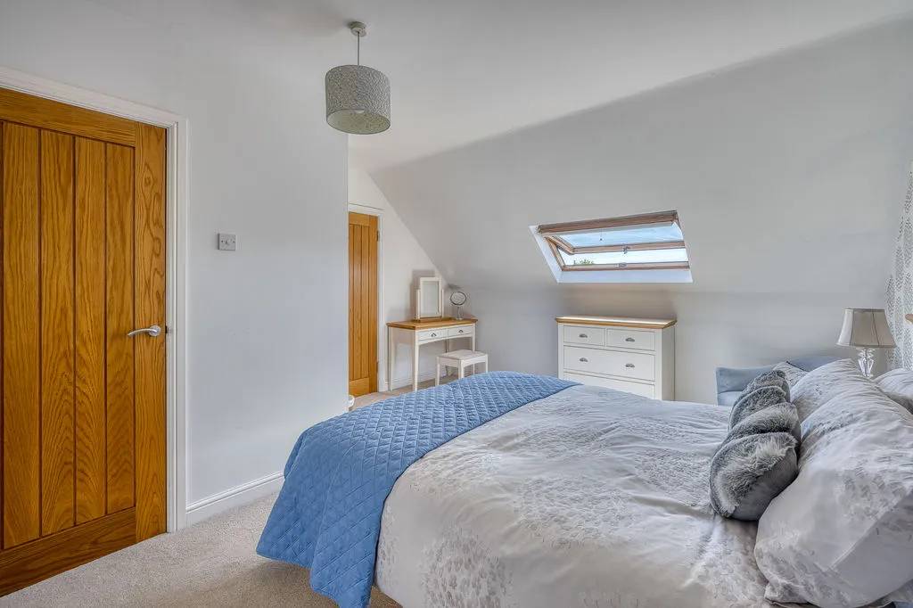 Kenderdine Close, Bednall, ST17, photo 45
