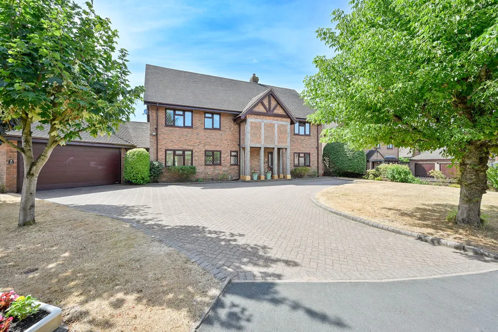 Kenderdine Close, Bednall, ST17, photo 32