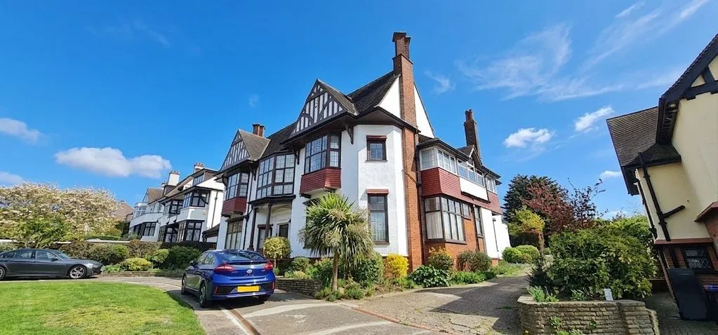 58 Chalkwell Avenue, Westcliff-On-Sea, Essex, SS0 8NN, photo 31