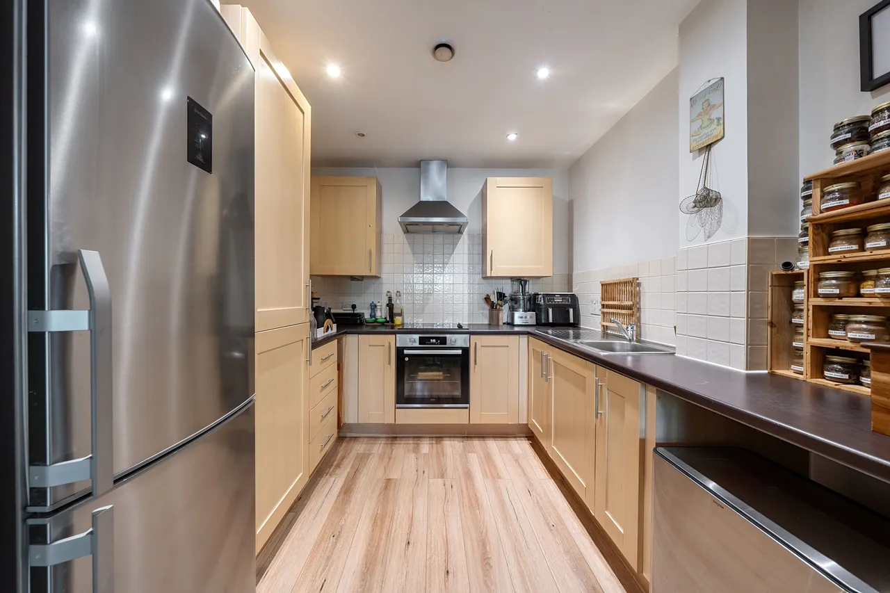 Flat 3, Chaplin House, All Saints Road, London, photo 2