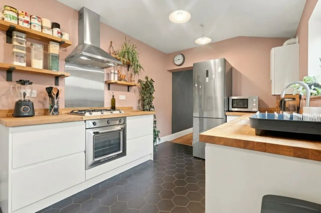Downsell Road, London, E15, photo 4