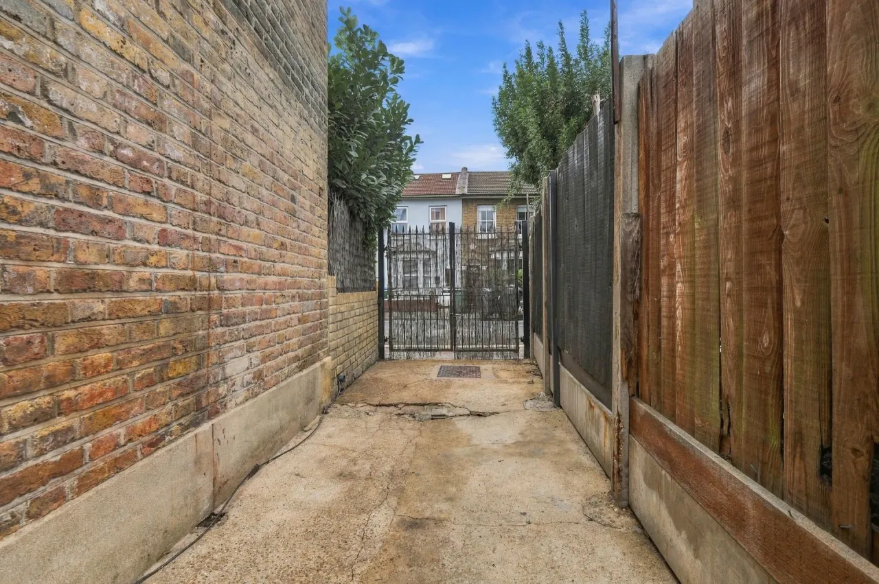 Downsell Road, London, E15, photo 22