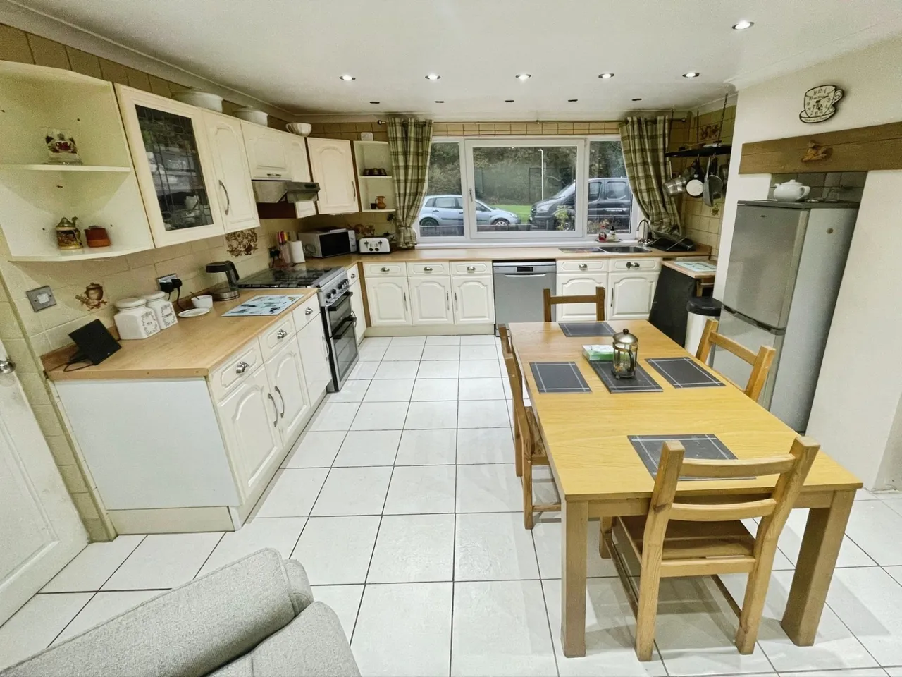 Hafan Deg, Bridgend, CF35, photo 5
