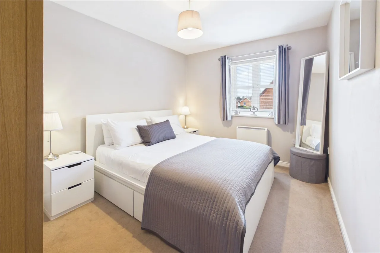 Lawrence Place, Newbury, RG14, photo 12