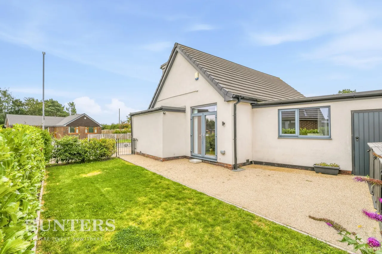 Milbury Drive, Hollingworth Lake, OL15, photo 28