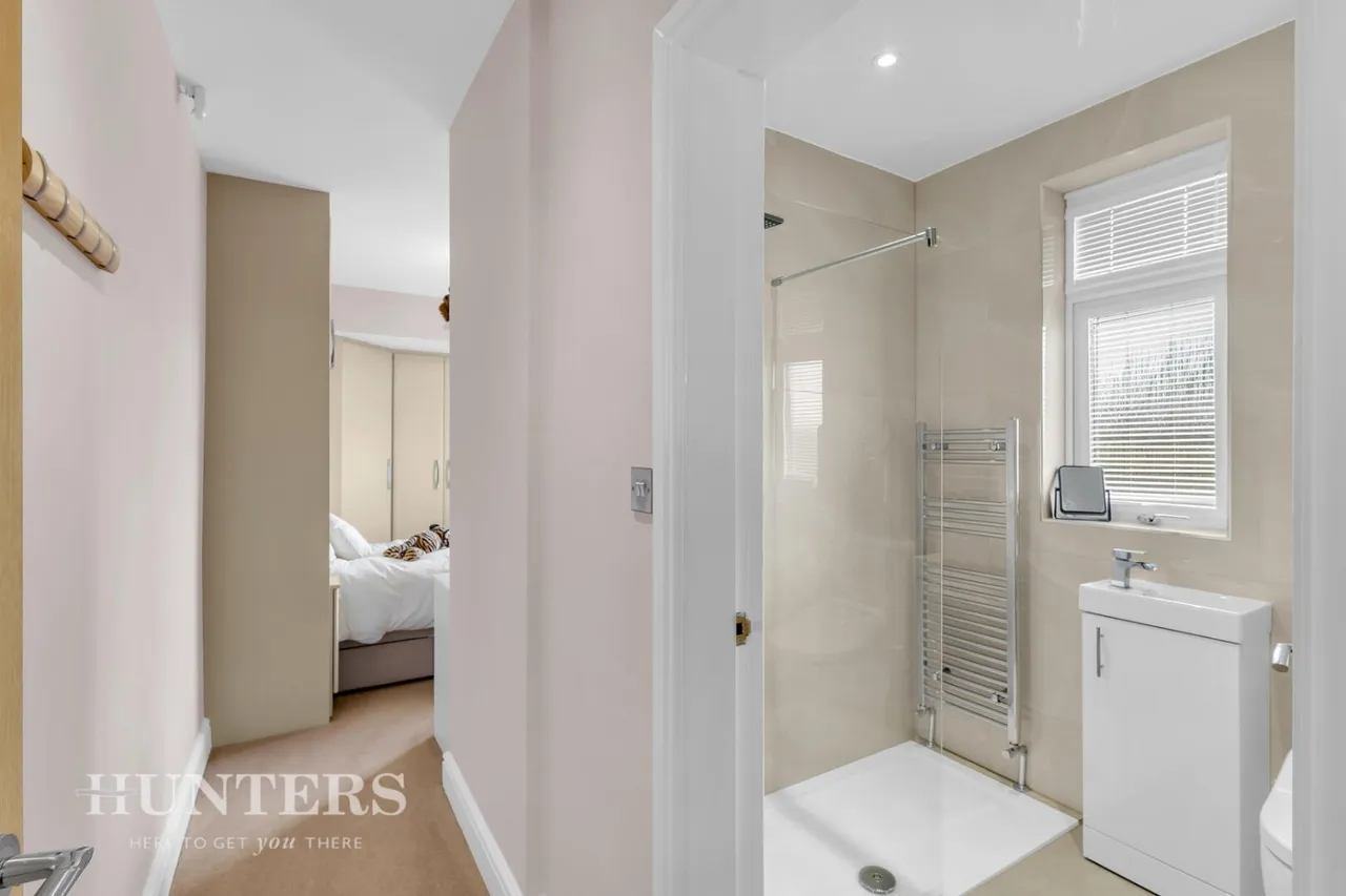 Milbury Drive, Hollingworth Lake, OL15, photo 16