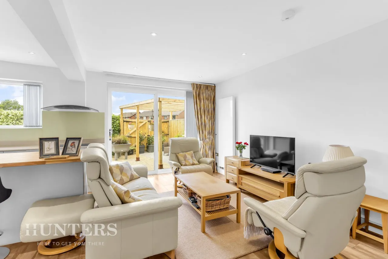 Milbury Drive, Hollingworth Lake, OL15, photo 5
