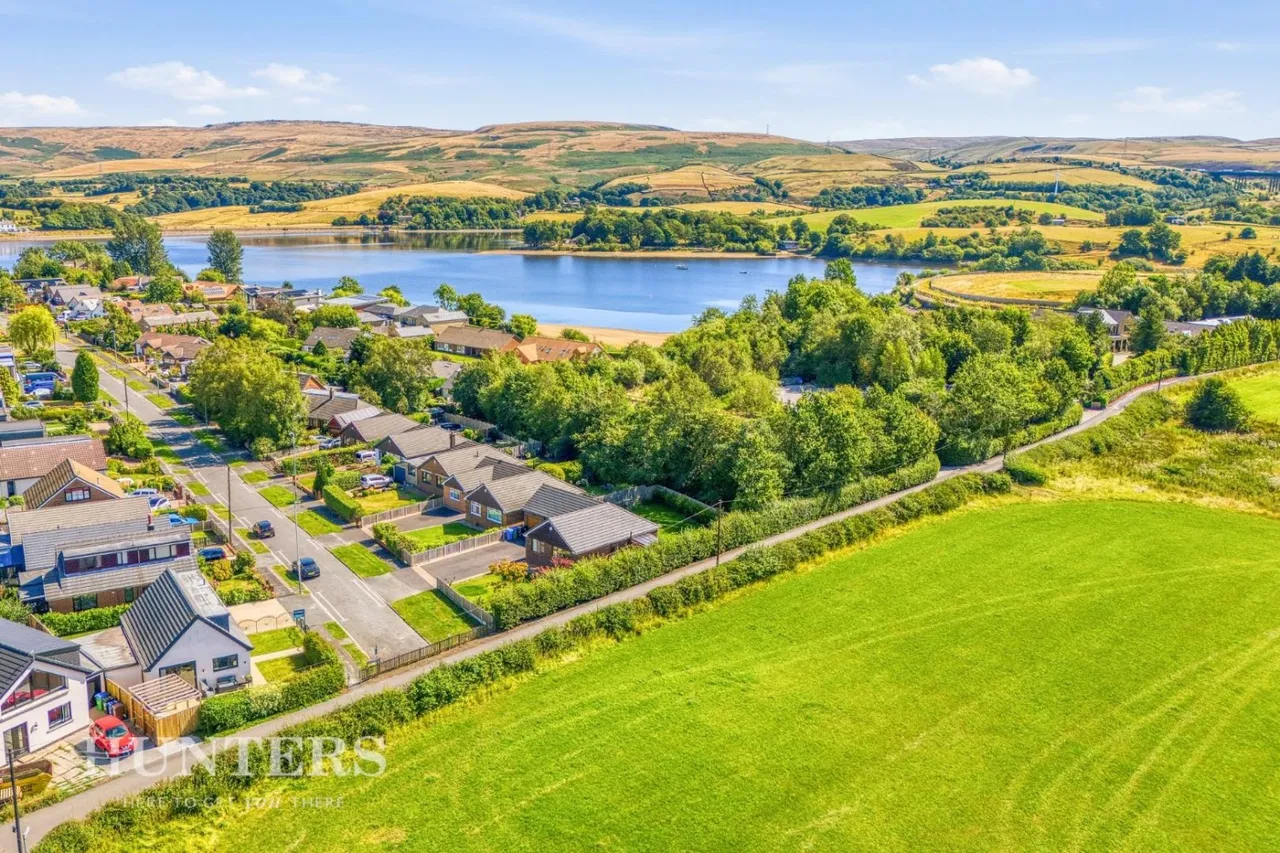 Milbury Drive, Hollingworth Lake, OL15, photo 33