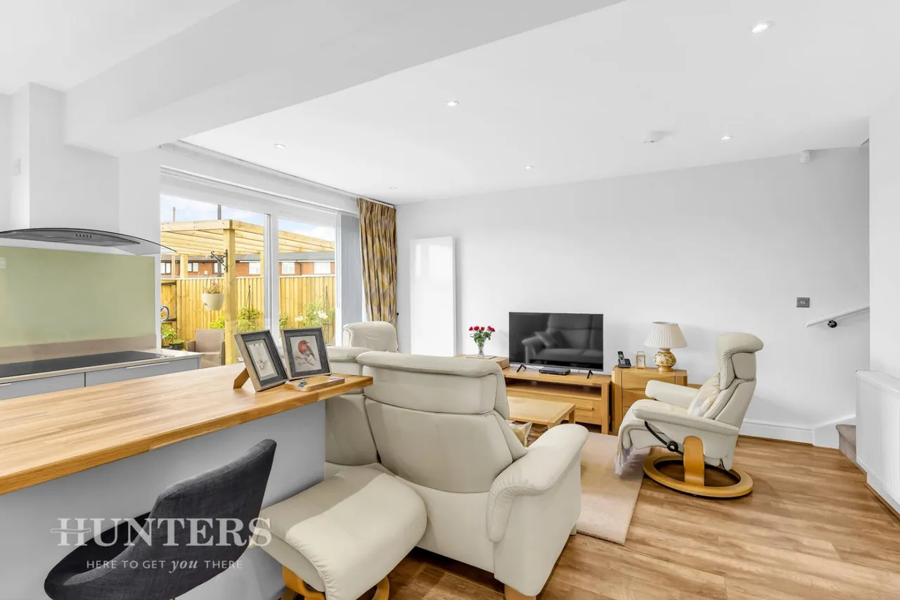 Milbury Drive, Hollingworth Lake, OL15, photo 7