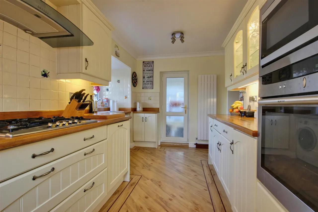 2 bed house for sale — Hull Road, Woodmansey