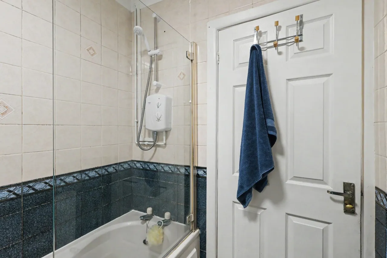 Walliscott Road, Wallisdown, photo 12