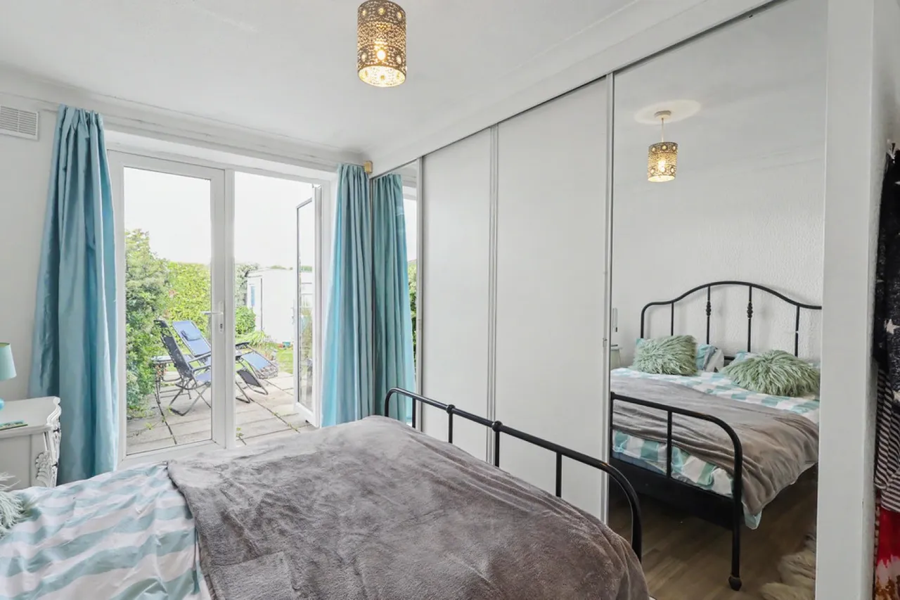 Walliscott Road, Wallisdown, photo 8