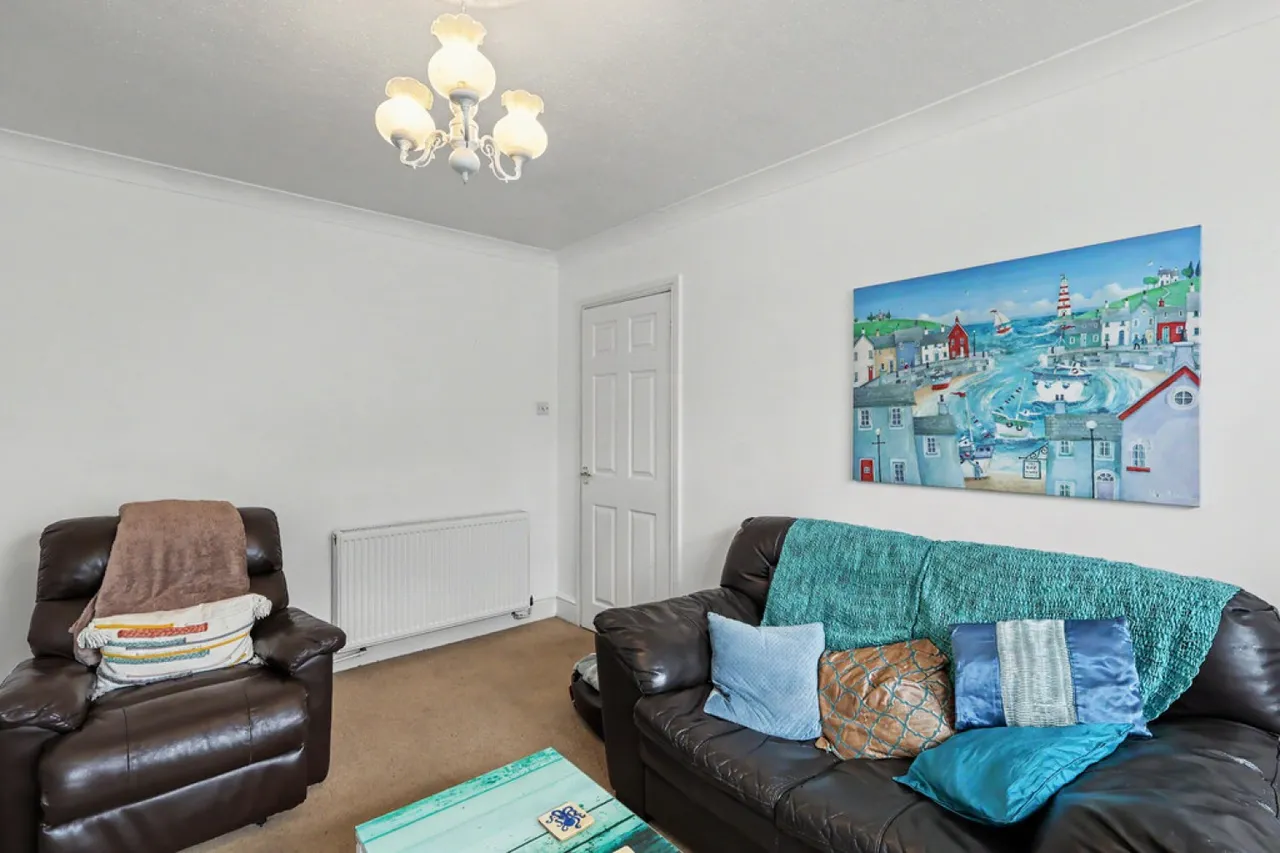 Walliscott Road, Wallisdown, photo 6
