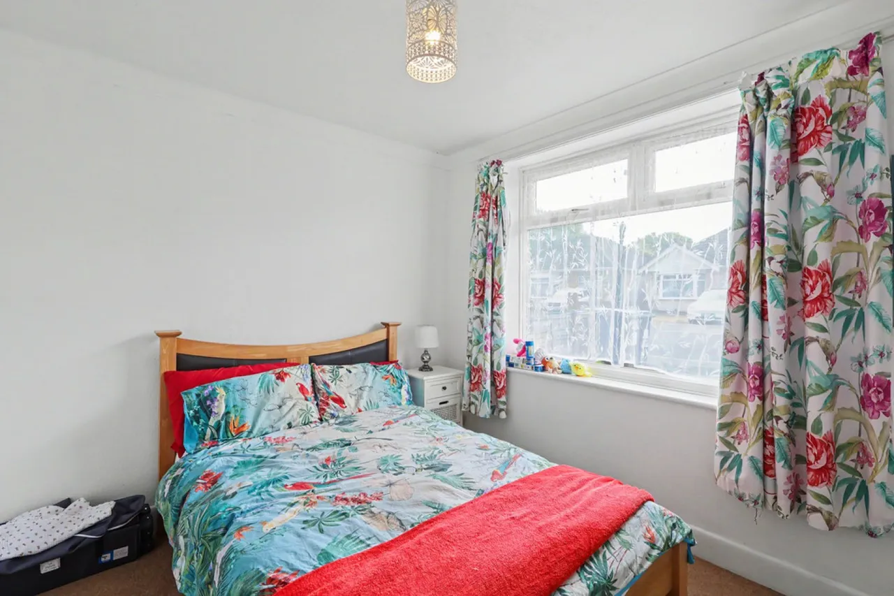 Walliscott Road, Wallisdown, photo 9