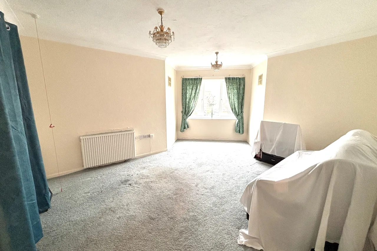 Orchid Court Albany Place, Surrey Egham, TW20, photo 2