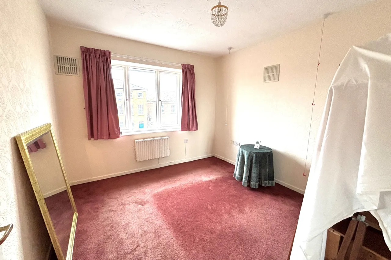 Orchid Court Albany Place, Surrey Egham, TW20, photo 5