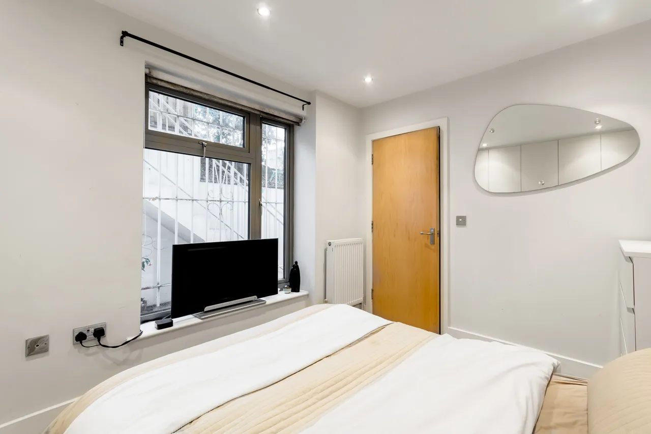 1 Lord Raglan Court, 139 Southgate Road, London, photo 7