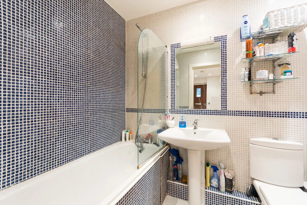 1 Lord Raglan Court, 139 Southgate Road, London, photo 8