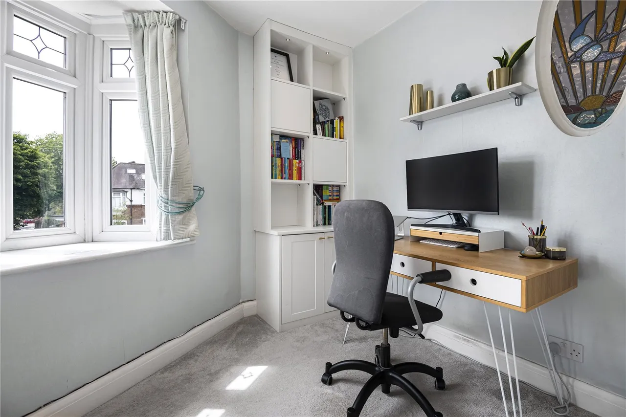 Hoodcote Gardens, London, N21 2NG, photo 18