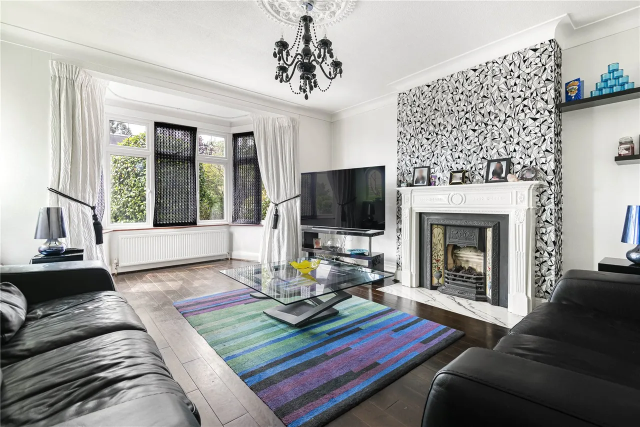 Hoodcote Gardens, London, N21 2NG, photo 9