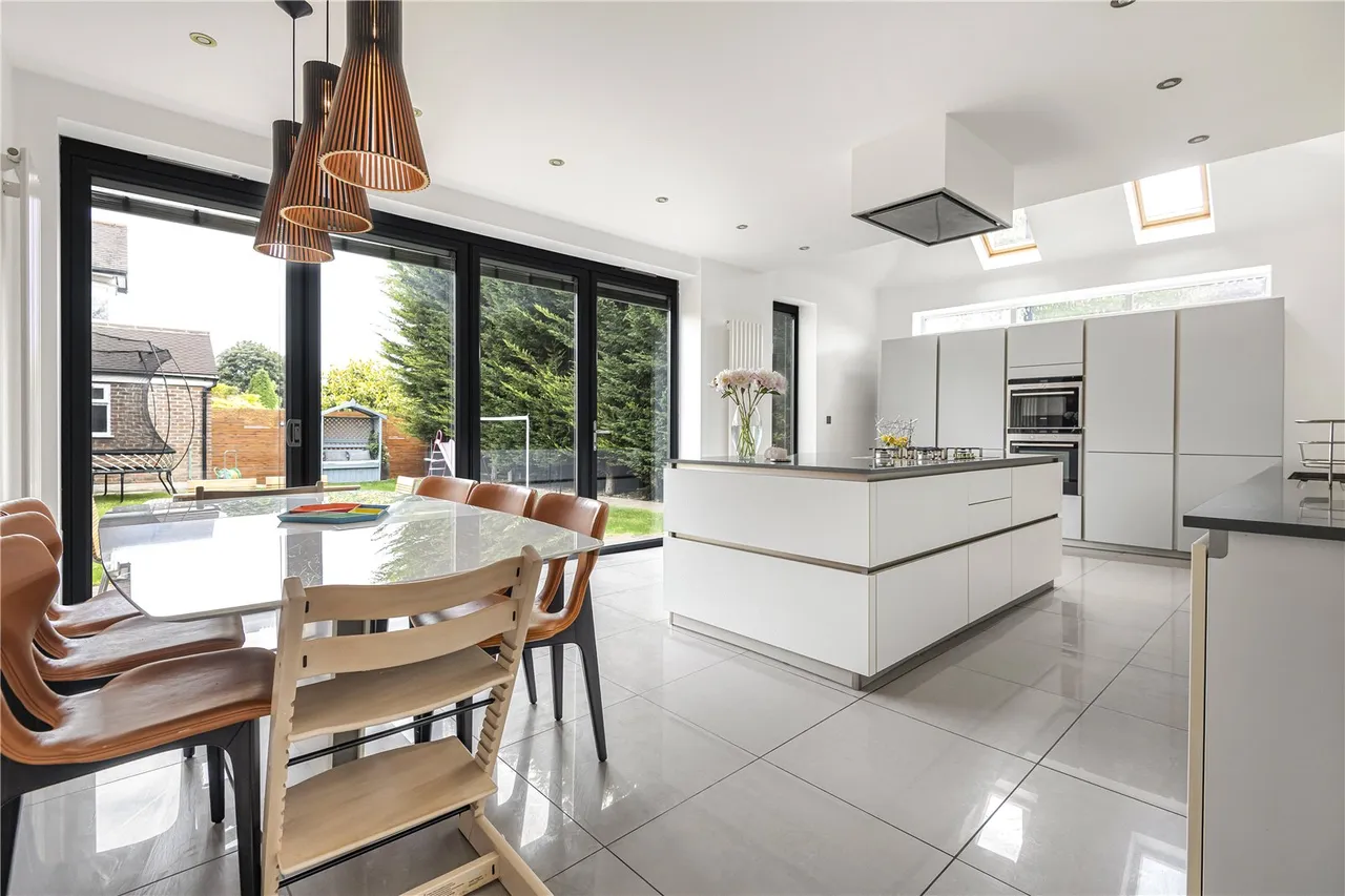 Hoodcote Gardens, London, N21 2NG, photo 5