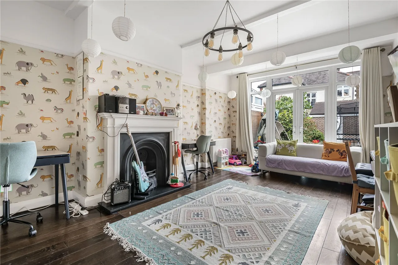 Hoodcote Gardens, London, N21 2NG, photo 10