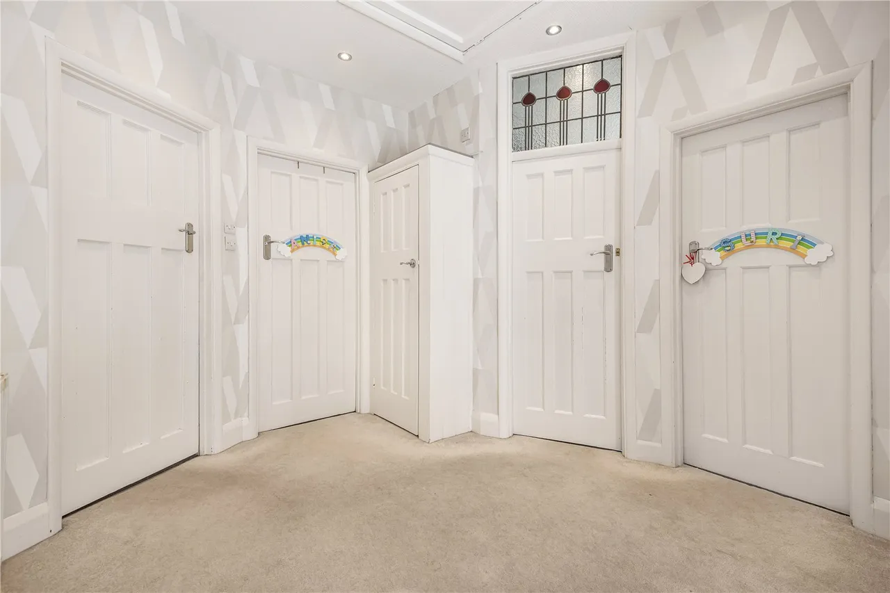 Hoodcote Gardens, London, N21 2NG, photo 12